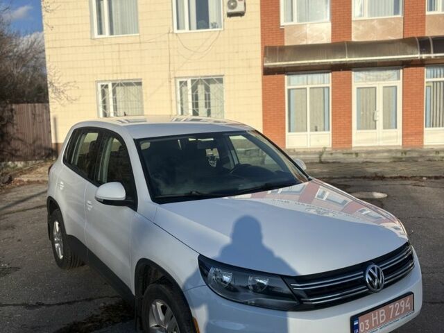 Білий Фольксваген Тігуан, об'ємом двигуна 2 л та пробігом 220 тис. км за 259 $, фото 5 на Automoto.ua