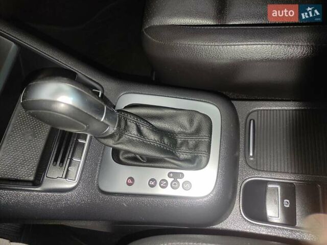 Білий Фольксваген Тігуан, об'ємом двигуна 2 л та пробігом 136 тис. км за 11800 $, фото 28 на Automoto.ua