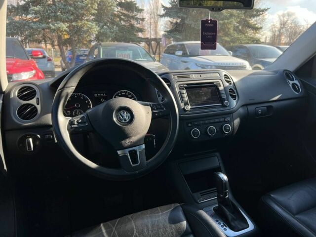 Белый Фольксваген Тигуан, объемом двигателя 2 л и пробегом 162 тыс. км за 12999 $, фото 13 на Automoto.ua