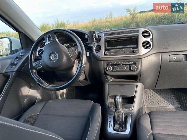 Білий Фольксваген Тігуан, об'ємом двигуна 1.97 л та пробігом 287 тис. км за 15800 $, фото 9 на Automoto.ua