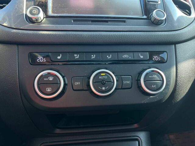 Белый Фольксваген Тигуан, объемом двигателя 2 л и пробегом 162 тыс. км за 12999 $, фото 11 на Automoto.ua