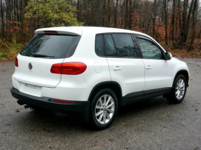 Білий Фольксваген Тігуан, об'ємом двигуна 2 л та пробігом 83 тис. км за 7900 $, фото 5 на Automoto.ua