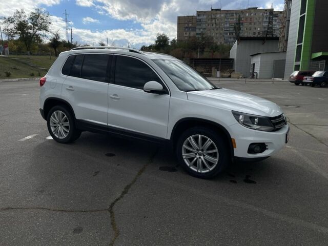 Белый Фольксваген Тигуан, объемом двигателя 2 л и пробегом 162 тыс. км за 13000 $, фото 10 на Automoto.ua