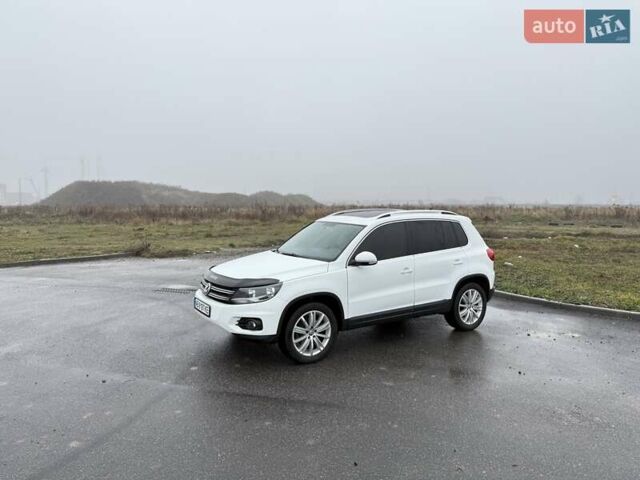 Белый Фольксваген Тигуан, объемом двигателя 2.01 л и пробегом 122 тыс. км за 12300 $, фото 5 на Automoto.ua