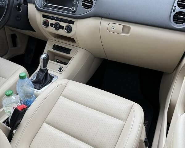 Белый Фольксваген Тигуан, объемом двигателя 1.98 л и пробегом 122 тыс. км за 12300 $, фото 16 на Automoto.ua