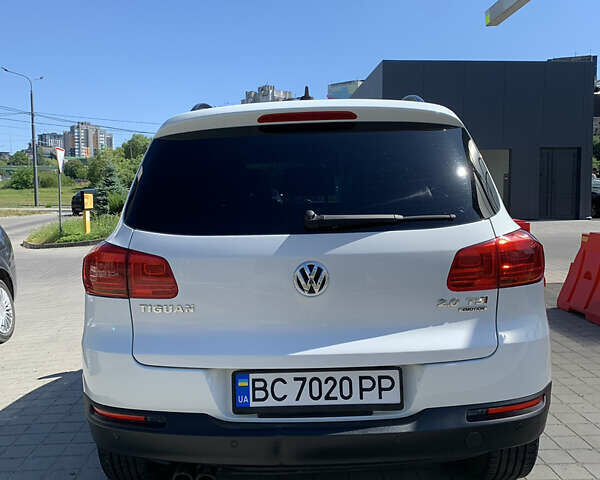 Белый Фольксваген Тигуан, объемом двигателя 1.98 л и пробегом 178 тыс. км за 15000 $, фото 17 на Automoto.ua