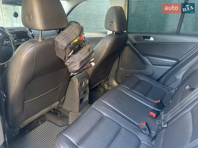 Білий Фольксваген Тігуан, об'ємом двигуна 1.98 л та пробігом 267 тис. км за 12400 $, фото 9 на Automoto.ua