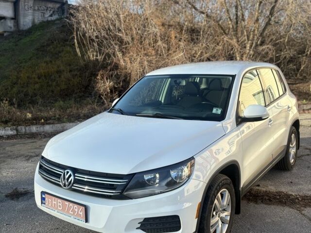Білий Фольксваген Тігуан, об'ємом двигуна 2 л та пробігом 220 тис. км за 259 $, фото 1 на Automoto.ua