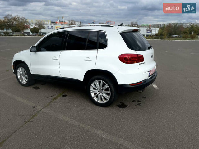 Белый Фольксваген Тигуан, объемом двигателя 2 л и пробегом 161 тыс. км за 12750 $, фото 4 на Automoto.ua