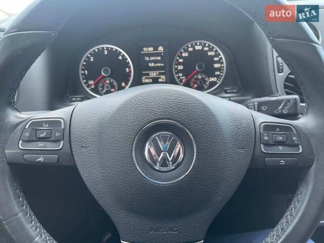 Белый Фольксваген Тигуан, объемом двигателя 1.97 л и пробегом 75 тыс. км за 18000 $, фото 8 на Automoto.ua