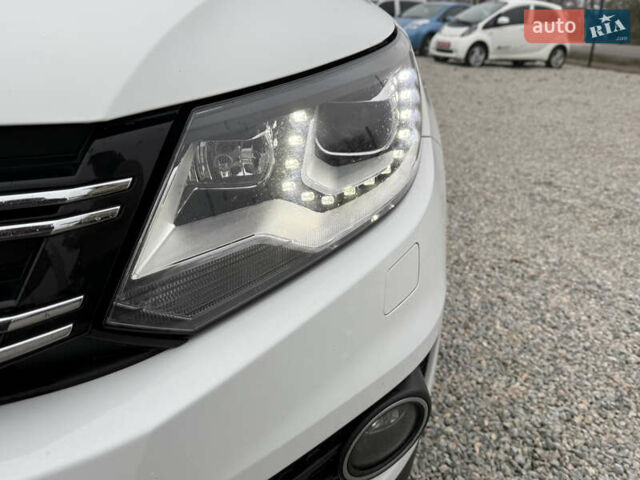 Білий Фольксваген Тігуан, об'ємом двигуна 1.97 л та пробігом 279 тис. км за 12999 $, фото 16 на Automoto.ua