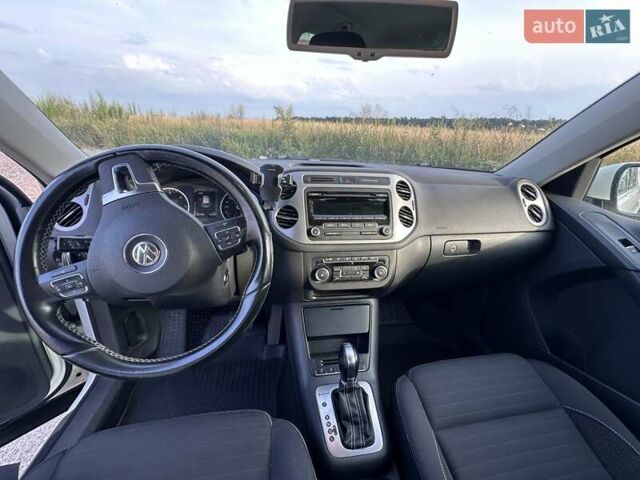 Білий Фольксваген Тігуан, об'ємом двигуна 1.97 л та пробігом 287 тис. км за 15800 $, фото 12 на Automoto.ua