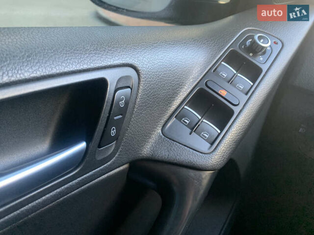 Білий Фольксваген Тігуан, об'ємом двигуна 1.98 л та пробігом 267 тис. км за 12400 $, фото 22 на Automoto.ua