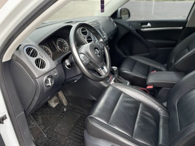 Белый Фольксваген Тигуан, объемом двигателя 2 л и пробегом 162 тыс. км за 12750 $, фото 19 на Automoto.ua