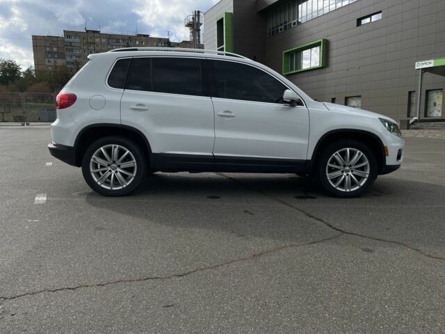 Белый Фольксваген Тигуан, объемом двигателя 2 л и пробегом 162 тыс. км за 13000 $, фото 9 на Automoto.ua