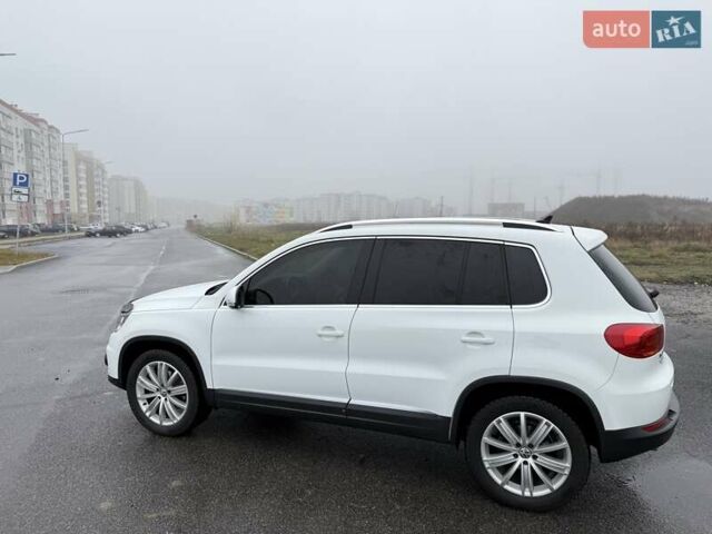 Белый Фольксваген Тигуан, объемом двигателя 2.01 л и пробегом 122 тыс. км за 12300 $, фото 3 на Automoto.ua