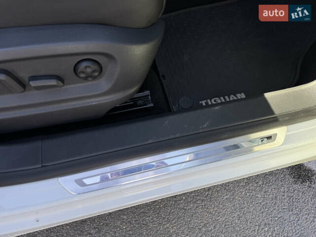 Белый Фольксваген Тигуан, объемом двигателя 1.98 л и пробегом 153 тыс. км за 15800 $, фото 10 на Automoto.ua