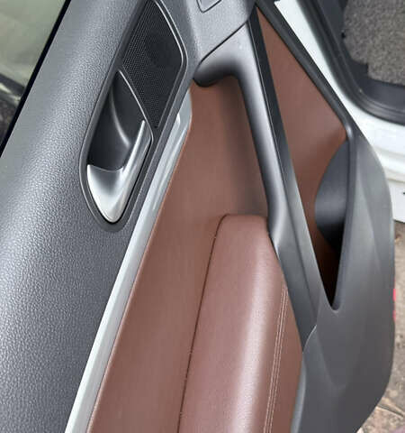 Белый Фольксваген Тигуан, объемом двигателя 1.97 л и пробегом 278 тыс. км за 15700 $, фото 11 на Automoto.ua