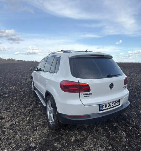 Белый Фольксваген Тигуан, объемом двигателя 1.97 л и пробегом 278 тыс. км за 15700 $, фото 6 на Automoto.ua