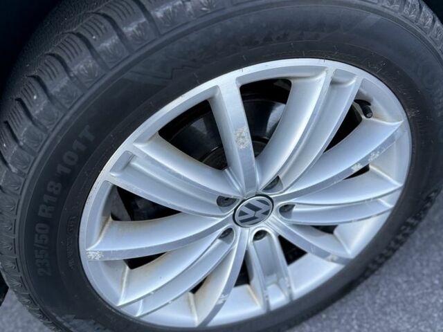 Білий Фольксваген Тігуан, об'ємом двигуна 2 л та пробігом 122 тис. км за 12200 $, фото 12 на Automoto.ua