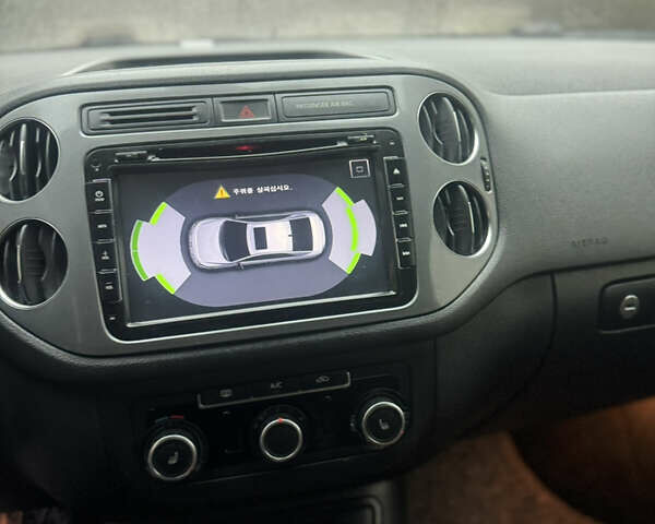 Белый Фольксваген Тигуан, объемом двигателя 2 л и пробегом 176 тыс. км за 15850 $, фото 22 на Automoto.ua