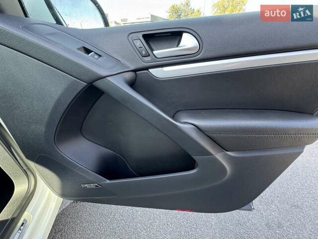 Белый Фольксваген Тигуан, объемом двигателя 1.98 л и пробегом 153 тыс. км за 15800 $, фото 14 на Automoto.ua