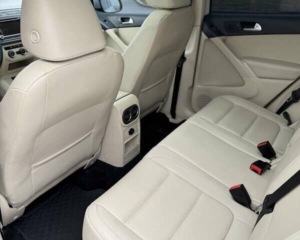 Белый Фольксваген Тигуан, объемом двигателя 1.98 л и пробегом 122 тыс. км за 12300 $, фото 20 на Automoto.ua