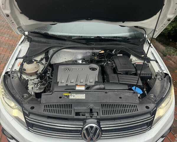 Белый Фольксваген Тигуан, объемом двигателя 2 л и пробегом 176 тыс. км за 15850 $, фото 14 на Automoto.ua