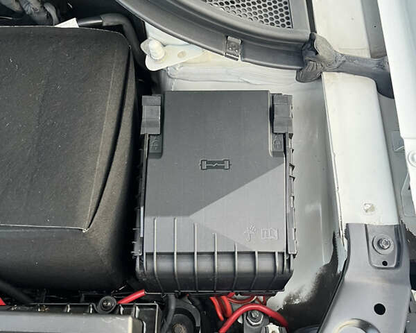 Белый Фольксваген Тигуан, объемом двигателя 1.97 л и пробегом 210 тыс. км за 14000 $, фото 17 на Automoto.ua