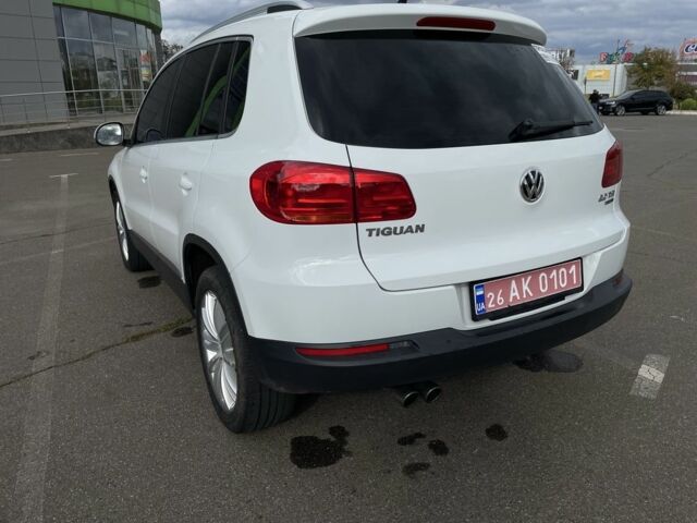 Белый Фольксваген Тигуан, объемом двигателя 2 л и пробегом 162 тыс. км за 12750 $, фото 5 на Automoto.ua