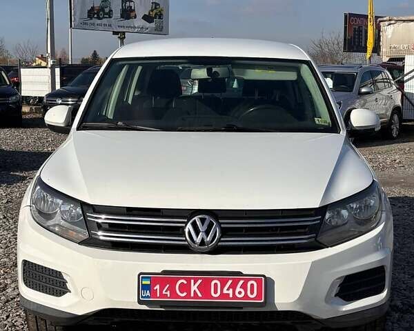 Білий Фольксваген Тігуан, об'ємом двигуна 2 л та пробігом 209 тис. км за 9499 $, фото 1 на Automoto.ua