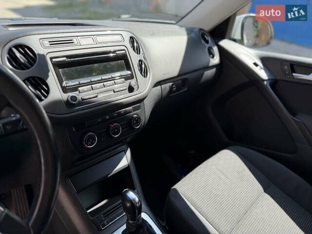 Білий Фольксваген Тігуан, об'ємом двигуна 1.97 л та пробігом 243 тис. км за 10999 $, фото 14 на Automoto.ua