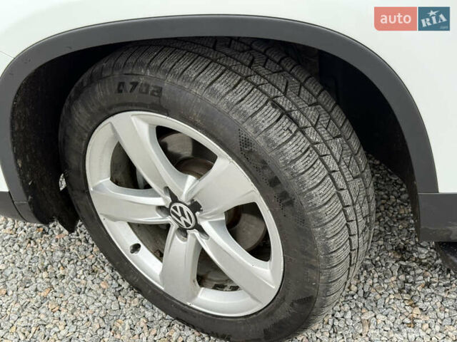 Білий Фольксваген Тігуан, об'ємом двигуна 1.97 л та пробігом 279 тис. км за 12999 $, фото 14 на Automoto.ua