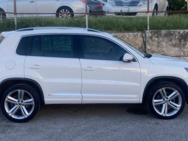Білий Фольксваген Тігуан, об'ємом двигуна 2 л та пробігом 90 тис. км за 9500 $, фото 4 на Automoto.ua