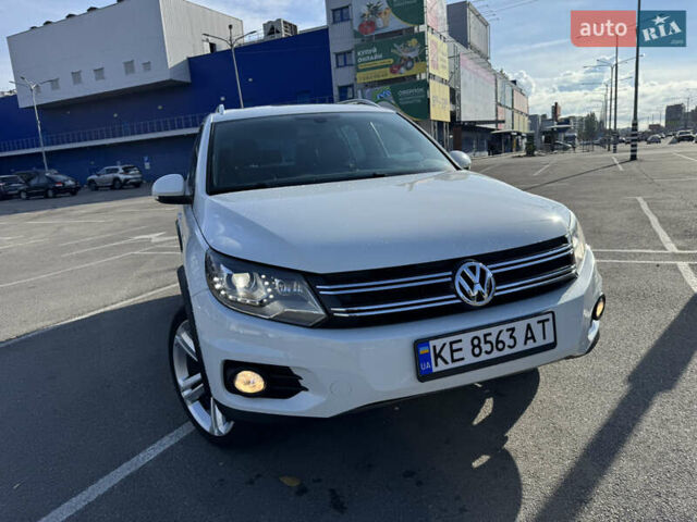 Белый Фольксваген Тигуан, объемом двигателя 1.98 л и пробегом 153 тыс. км за 15800 $, фото 1 на Automoto.ua