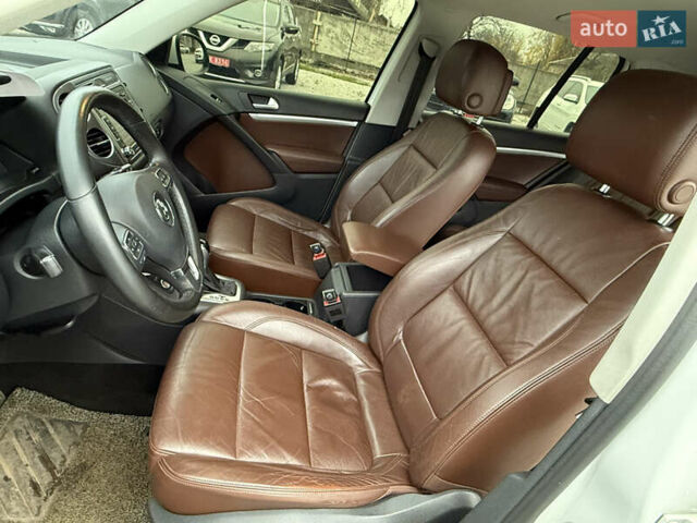 Білий Фольксваген Тігуан, об'ємом двигуна 1.97 л та пробігом 279 тис. км за 12999 $, фото 42 на Automoto.ua