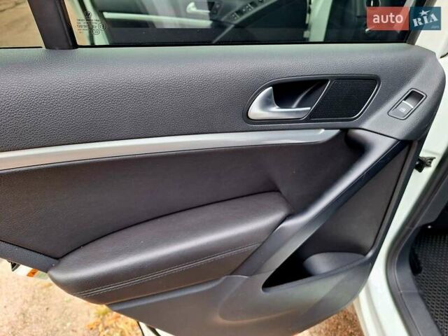 Білий Фольксваген Тігуан, об'ємом двигуна 1.97 л та пробігом 169 тис. км за 15500 $, фото 19 на Automoto.ua