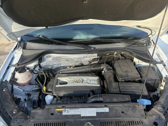 Білий Фольксваген Тігуан, об'ємом двигуна 2 л та пробігом 220 тис. км за 259 $, фото 23 на Automoto.ua