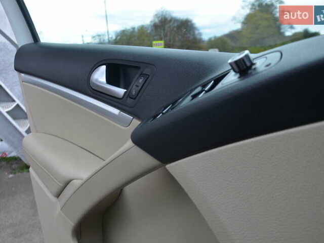 Белый Фольксваген Тигуан, объемом двигателя 2 л и пробегом 156 тыс. км за 12750 $, фото 43 на Automoto.ua