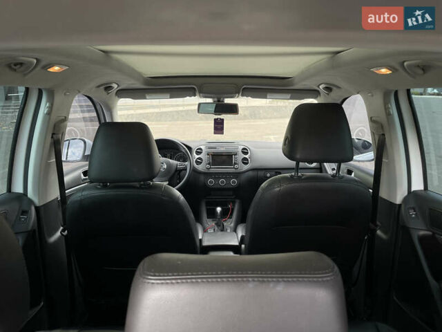 Белый Фольксваген Тигуан, объемом двигателя 2 л и пробегом 161 тыс. км за 12750 $, фото 16 на Automoto.ua