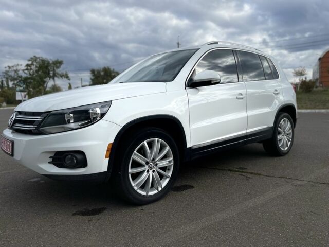 Белый Фольксваген Тигуан, объемом двигателя 2 л и пробегом 162 тыс. км за 13000 $, фото 2 на Automoto.ua