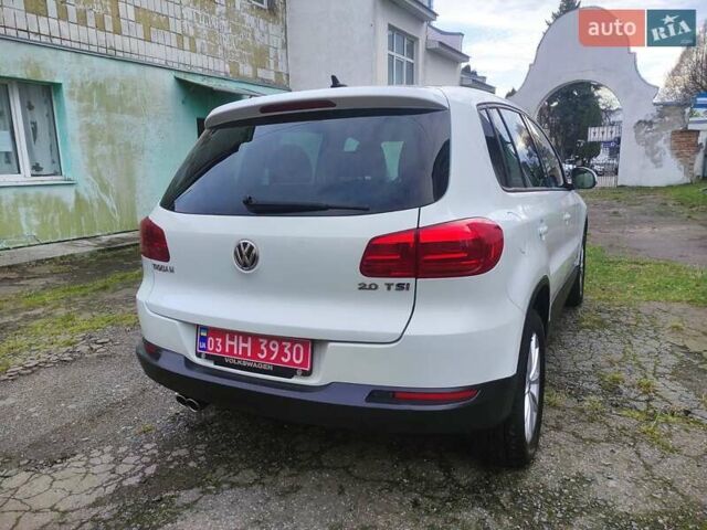 Білий Фольксваген Тігуан, об'ємом двигуна 2 л та пробігом 136 тис. км за 11800 $, фото 4 на Automoto.ua