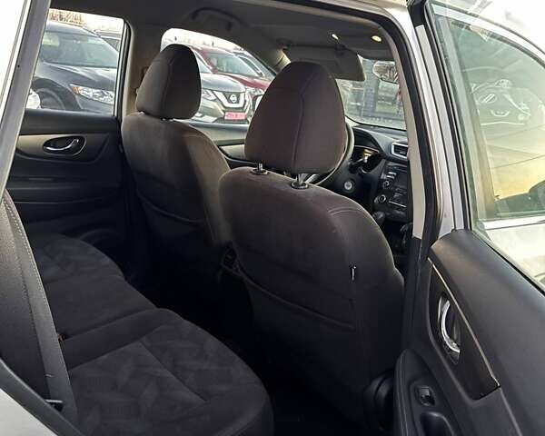 Білий Фольксваген Тігуан, об'ємом двигуна 2 л та пробігом 209 тис. км за 9499 $, фото 6 на Automoto.ua