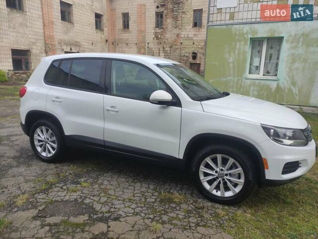 Білий Фольксваген Тігуан, об'ємом двигуна 2 л та пробігом 136 тис. км за 11800 $, фото 8 на Automoto.ua