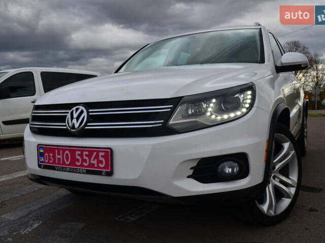 Белый Фольксваген Тигуан, объемом двигателя 2 л и пробегом 156 тыс. км за 12750 $, фото 1 на Automoto.ua