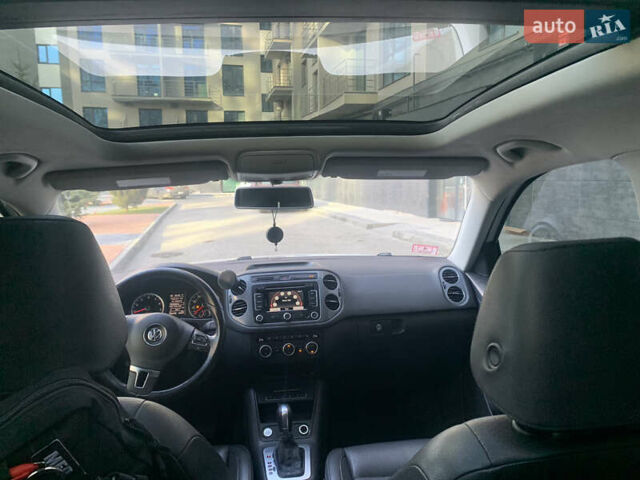 Білий Фольксваген Тігуан, об'ємом двигуна 1.98 л та пробігом 267 тис. км за 12400 $, фото 11 на Automoto.ua