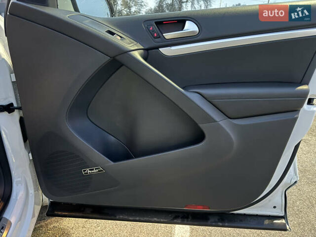 Белый Фольксваген Тигуан, объемом двигателя 1.98 л и пробегом 154 тыс. км за 14999 $, фото 10 на Automoto.ua