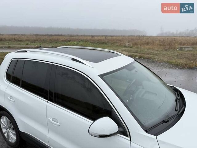 Белый Фольксваген Тигуан, объемом двигателя 1.98 л и пробегом 122 тыс. км за 12300 $, фото 8 на Automoto.ua