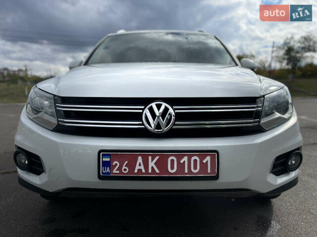 Белый Фольксваген Тигуан, объемом двигателя 2 л и пробегом 161 тыс. км за 12750 $, фото 10 на Automoto.ua