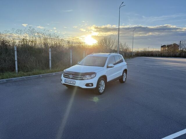 Білий Фольксваген Тігуан, об'ємом двигуна 2 л та пробігом 122 тис. км за 12200 $, фото 3 на Automoto.ua